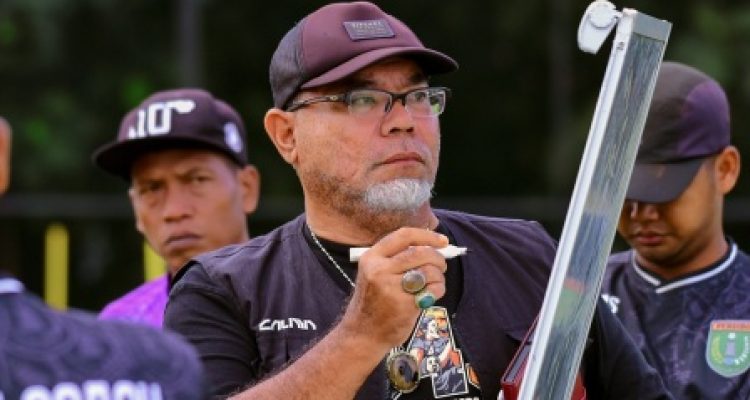 Iwan Setiawan, Pelatih Sriwijaya FC di Pegadaian Championship Musim 2025/2026. (LASKARWONGKITO.ID)